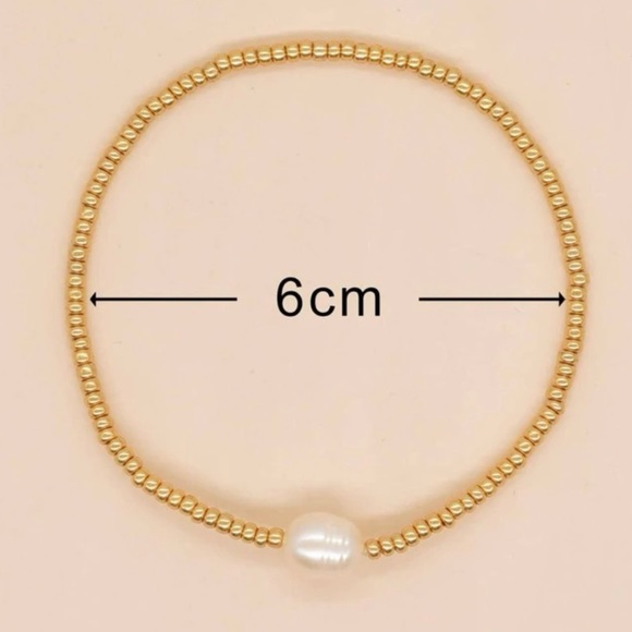 🆕 Minimalist Gold Beaded Bracelet with a Pearl - Picture 6 of 6